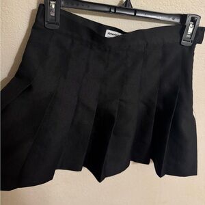 American apparel black skater skirt pleated